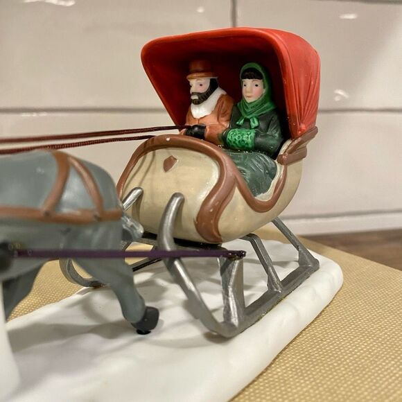 Department 56 One Horse Open Sleigh Heritage Village #5982-0 Accessory - Picture 4 of 10